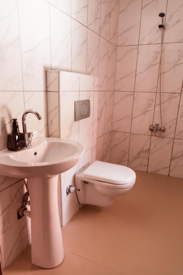 Lily Town Hotel Antalia Esterno foto