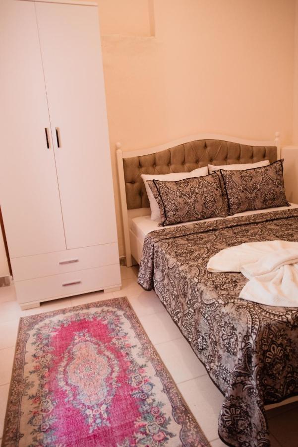 Lily Town Hotel Antalia Esterno foto