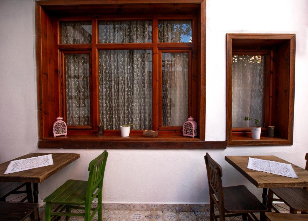 Lily Town Hotel Antalia Esterno foto