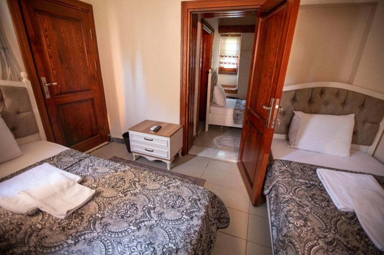 Lily Town Hotel Antalia Esterno foto