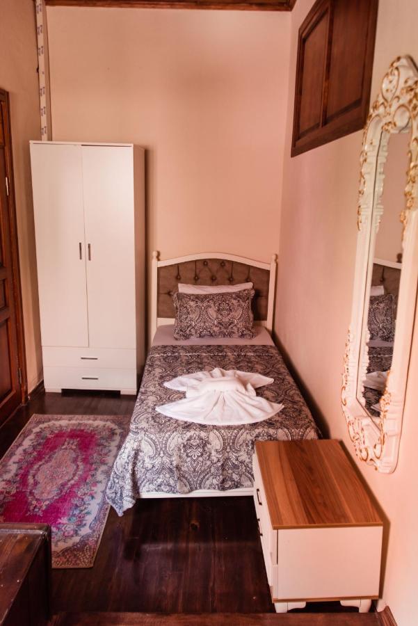 Lily Town Hotel Antalia Esterno foto
