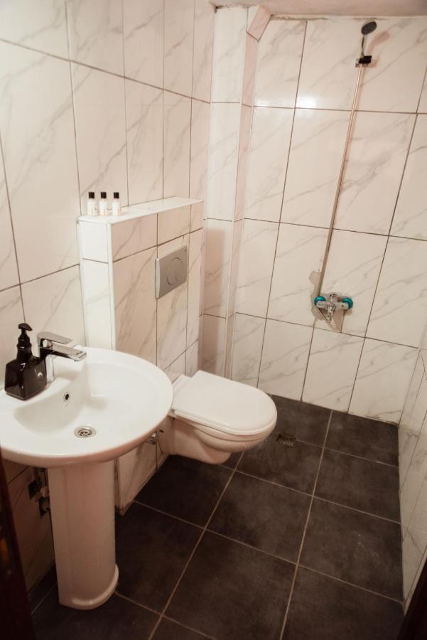 Lily Town Hotel Antalia Esterno foto